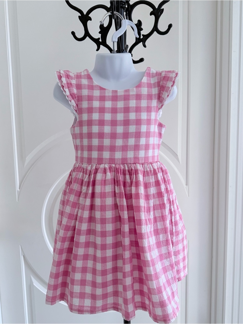H A Girl Tahari  Pink Gingham Ruffle Sleeve Dress  Girls Sz 4